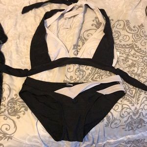 Black and white medium bikini